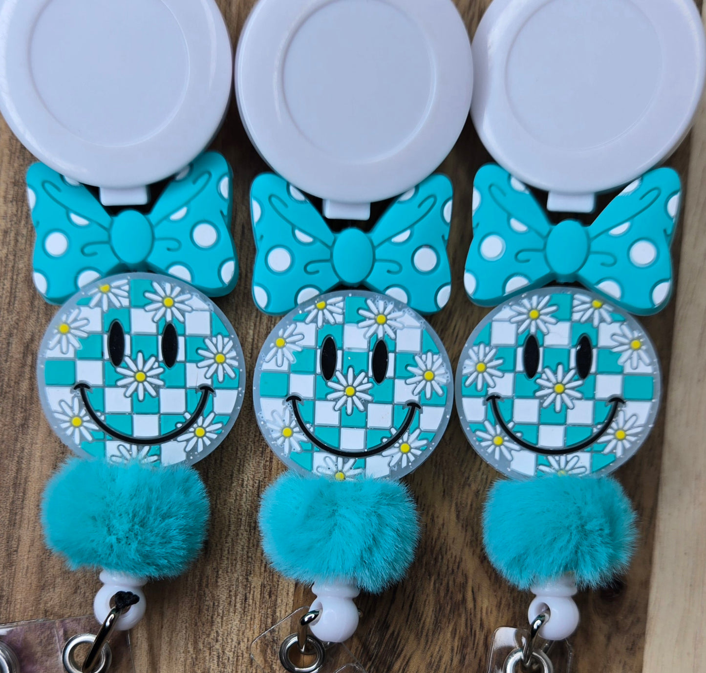 Daisy Checkered Smiles